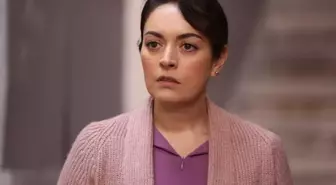 Ezgi Mola'nın evini işgal ettiler
