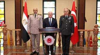 Mısır Genelkurmay Başkanı Türkiye'de