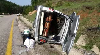 Kastamonu'da Hafif Ticari Araç Takla Attı: 4 Yaralı