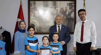Denizli Öğrencileri, El Emeği İle Ürettikleri Takılarla Filistin'e Destek Oldu