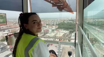 Kule Vinç Operatörü Kadın Mühendis: Cinsiyet Ayrımı Olmadan Bu İş Yapılabilir