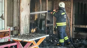 Tekirdağ'da Apartman Deposunda Yangın Çıktı