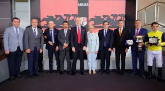 Deniz Efe, TBMM Koşusu'nda Şampiyon Oldu