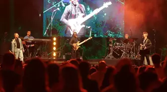 Akra Caz Festivali'nde Richard Bona Sahne Aldı