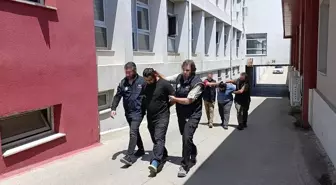 Adana'da DEAŞ Üyelerine Para Aktaran İki Şüpheli Tutuklandı