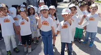 Adana ve Osmaniye'de 'Uluslararası Aile Günü' kapsamında yürüyüş düzenlendi