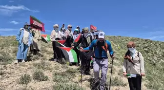 Van YYÜ Öğrencileri ve Akademisyenleri Filistin İçin Tepede Buluştu