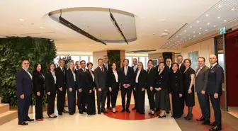 Akbank'ta Üst Yönetim Değişiklikleri ile Sürdürülebilir Liderlik Hedefleniyor