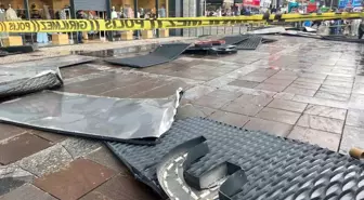 Ankara'da Fırtına Tabela Savurdu