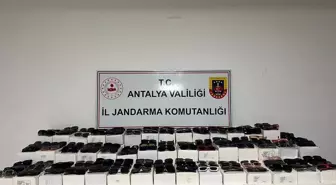 Antalya'da 1500 Kaçak Güneş Gözlüğü Ele Geçirildi