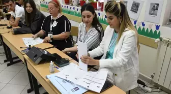Arnavutluk Genel Seçimlerinde Oy Kullanma İşlemi Sona Erdi