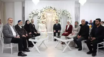 Bakan Göktaş, Gençlerin Nişan Törenine Katıldı