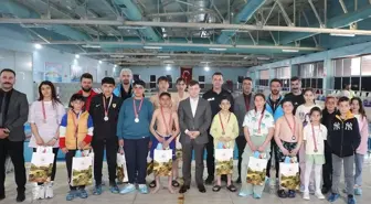 Başkale'de Gençlik Haftası Yüzme Yarışması Finali Gerçekleştirildi