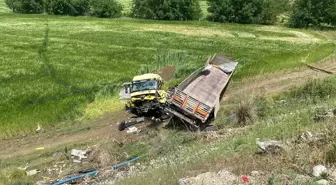 Kozluk'ta Trafik Kazası: 3 Yaralı