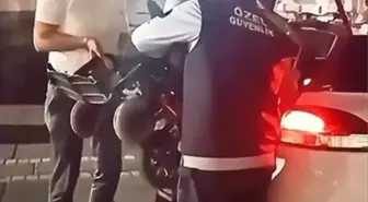 Kayseri'de Ulaşım AŞ Çalışanından Yaşlı Kadına Yardım
