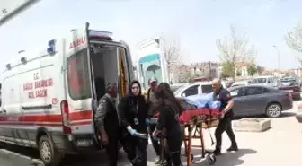 Beyşehir'de Çiftçi ve Çocuk İş Kazası Sonrası Yaralandı