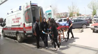 Beyşehir'de Çiftçi ve Çocuk İş Kazası Sonrası Yaralandı