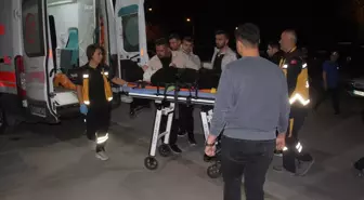 Beyşehir'de Motosikletli Sürücü Yayalara Çarptı, Kaçtı