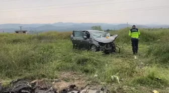 Bilecik'te Otomobil ve Motosiklet Çarpışması: 4 Kişiden 3'ü Hayatını Kaybetti