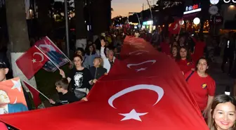Bodrum'da 19 Mayıs Coşkusu: Fener Alayı ve Konser Düzenlendi