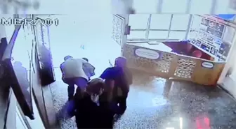 Öğrencinin Boğazındaki Şeker, Öğretmenin Müdahalesiyle Çıkarıldı