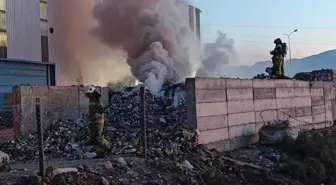 İnegöl'de Katı Atık Depolama Alanında Yangın Söndürüldü