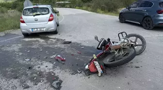 Çanakkale'de Motosiklet ve Otomobil Çarpıştı: 1 Yaralı