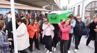 Çanakkale'de Boşanma Aşamasındaki Eşinin Vurularak Öldürüldüğü Kadının Cenazesi Düzenlendi
