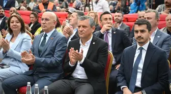 Özgür Özel: Gençlerin Hayal Kurması Beka Sorunudur