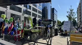 Çiftçiler AB Bütçesi İçin Brüksel'de Protesto Gösterisi Düzenledi