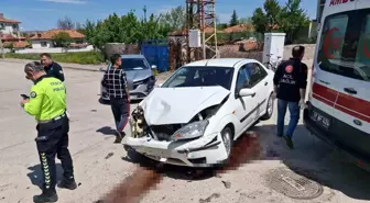 Çorum'da Otomobil Kazasında 8 Kişi Yaralandı