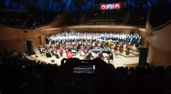 Cumhurbaşkanlığı Senfoni Orkestrası 19 Mayıs İçin Konser Verdi