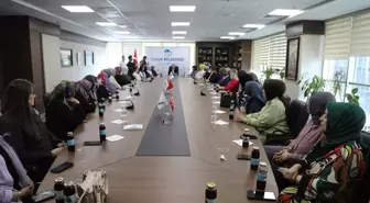 Çubuk'ta belediye çalışanlarına Anneler Günü sürprizi