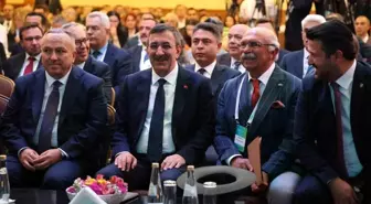 Cumhurbaşkanı Yardımcısı Yılmaz: 'Cari açığımızın büyük bir bölümünün enerjiden kaynaklandığını görüyoruz'