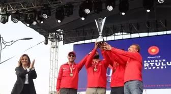 Kurtuluş Kupası'nın Şampiyonu 'Bey Metal Team Linea Rossa' Oldu