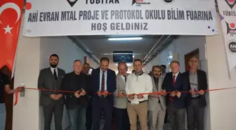 Demirci'de 4006 TÜBİTAK Bilim Fuarı Düzenlendi