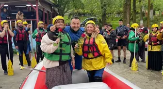 Adrenalin Tutkunları Anneler Günü'nde Rafting Keyfi Yaşadı