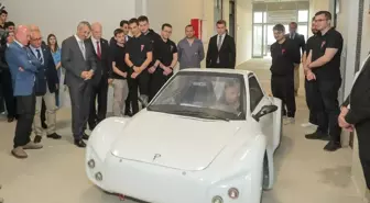 Edirne Valisi Yunus Sezer, Trakya Üniversitesi Mühendislik Fakültesini Ziyaret Etti