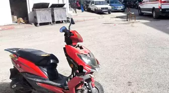 Burdur'da Otomobil ile Elektrikli Motosiklet Çarpıştı: 2 Yaralı