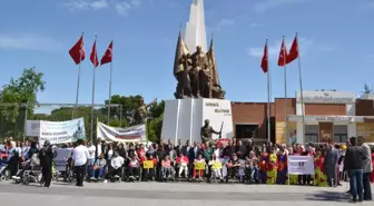 Manisa'da Engelliler Haftası Kortej Yürüyüşü Düzenlendi