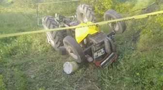 Erzincan'da Devrilen Traktörün Sürücüsü Hayatını Kaybetti