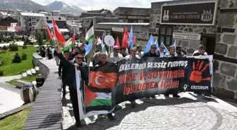 Erzurum'da hekim ve sağlıkçılar Gazze için yürüdü