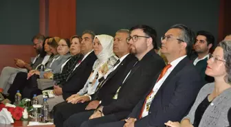 Eskişehir'de Yenilikçi Çocuk Yayıncılığı Paneli Başladı