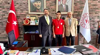 Okan Yumuk, YURTLIG Türkiye Atletizm Şampiyonası'nda Birinci Oldu