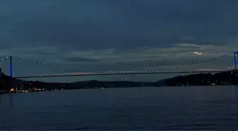 Fatih Sultan Mehmet Köprüsü Engelliler Haftası İçin Mavi Renkle Aydınlatıldı