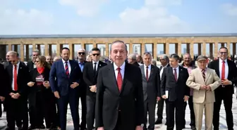 Gençlerbirliği Süper Lig'e Yükselmeyi Anıtkabir'de Kutladı