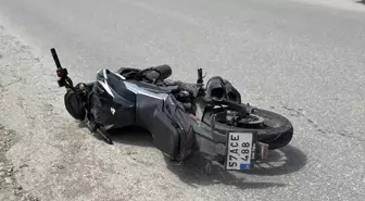 Sinop'ta Motosiklet ve Otomobil Çarpıştı: 1 Yaralı