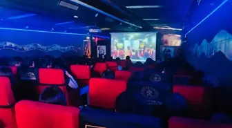 Elazığ'da 'Gezen Sinema Tırı' Çocuklarla Buluştu