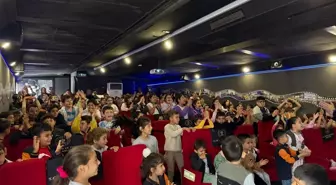 Elazığ'da Gezen Sinema Tırı 2 Bini Aşan Çocuğa Sinema Keyfi Yaşattı