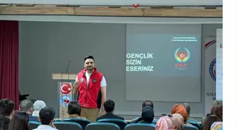 Amasya'da 'Gençlik Sizin Eseriniz' Konferansı Düzenlendi